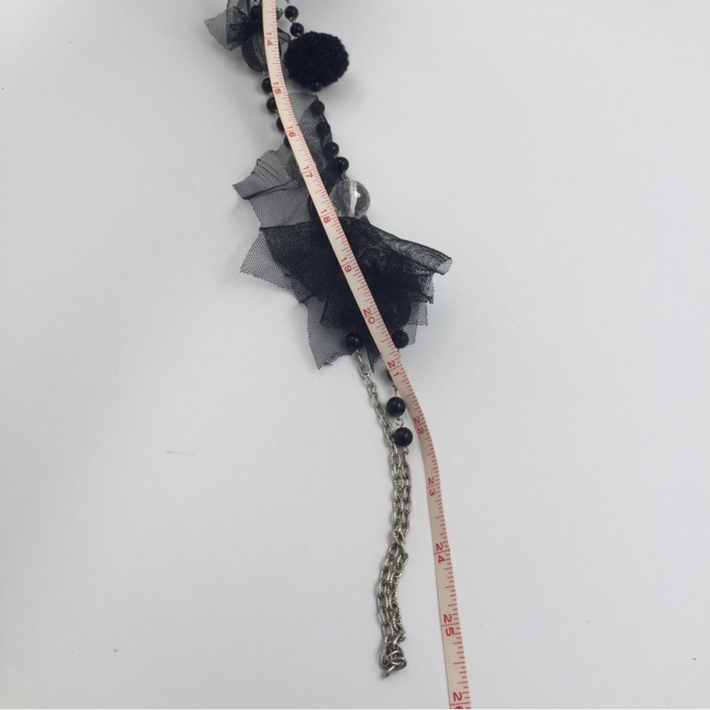 Black lace necklace - Picture 2 of 9